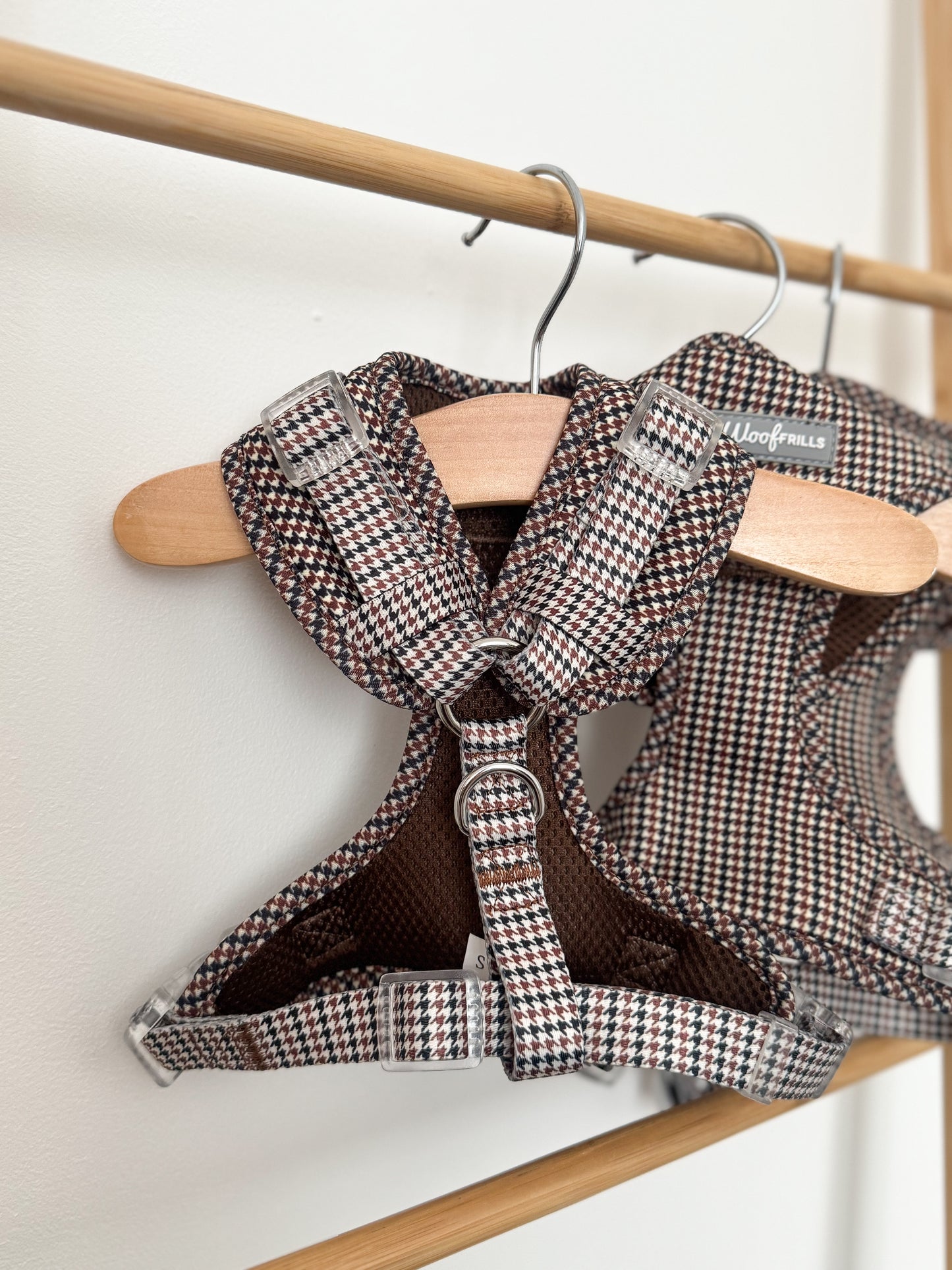 Classic houndstooth dog harness in brown and black design