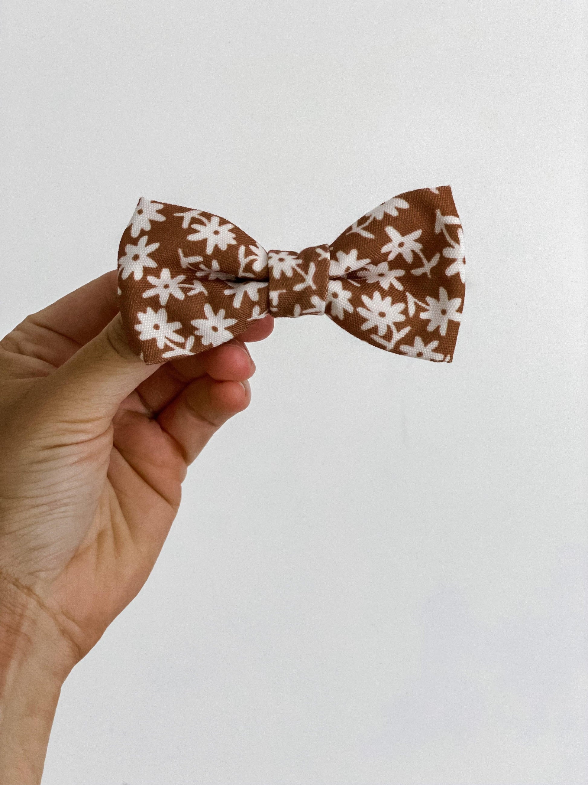 Dog Bow tie - Bloom me away - Woof Frills