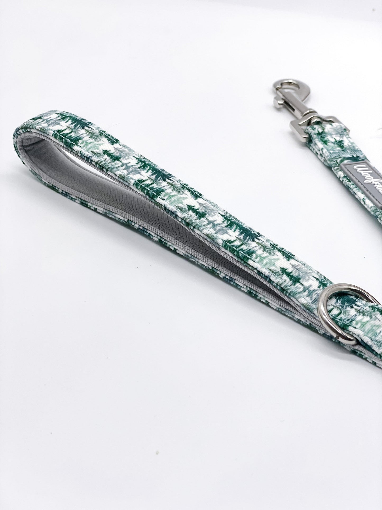 Green dog lead with soft handle for extra comfort