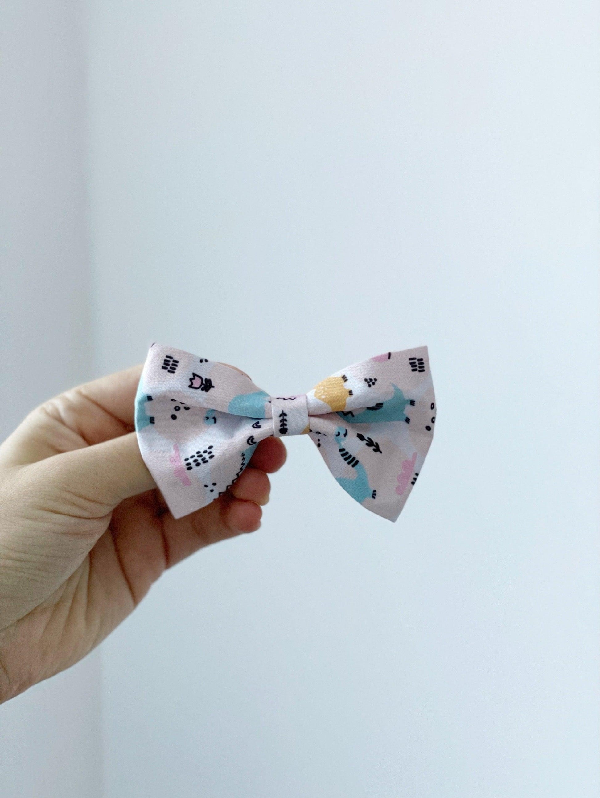 Dinopaws - Bow tie - Woof Frills